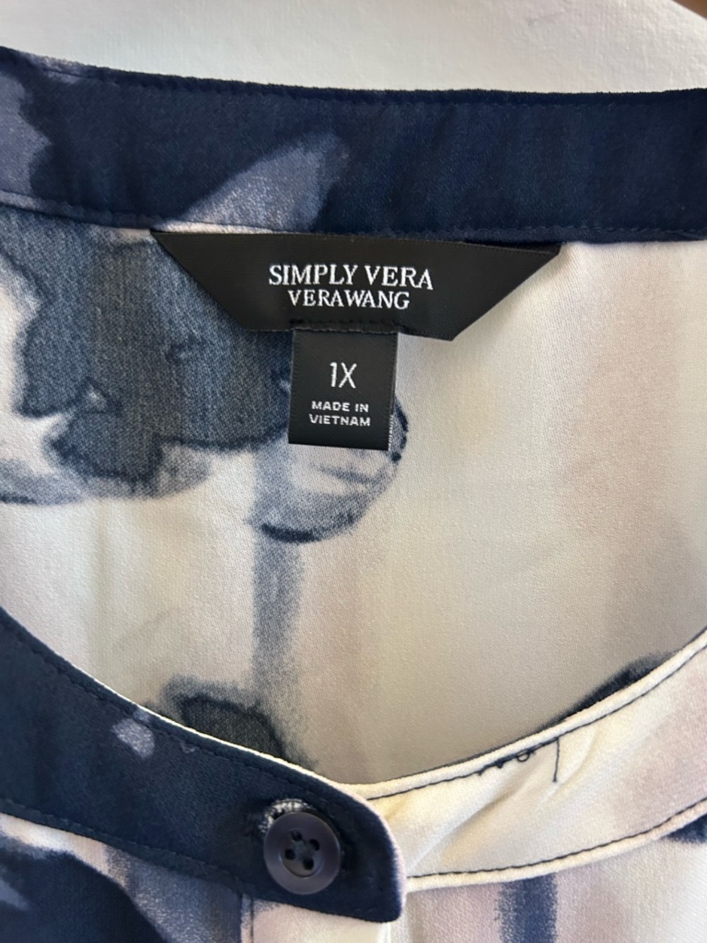 Simply Vera Vera Wang Beautiful Flowy Navy and Cream Floral Sleeveless Top 1X - Picture 5 of 8